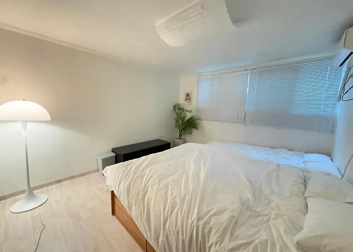 Apartamento 아티스트 개봉 *